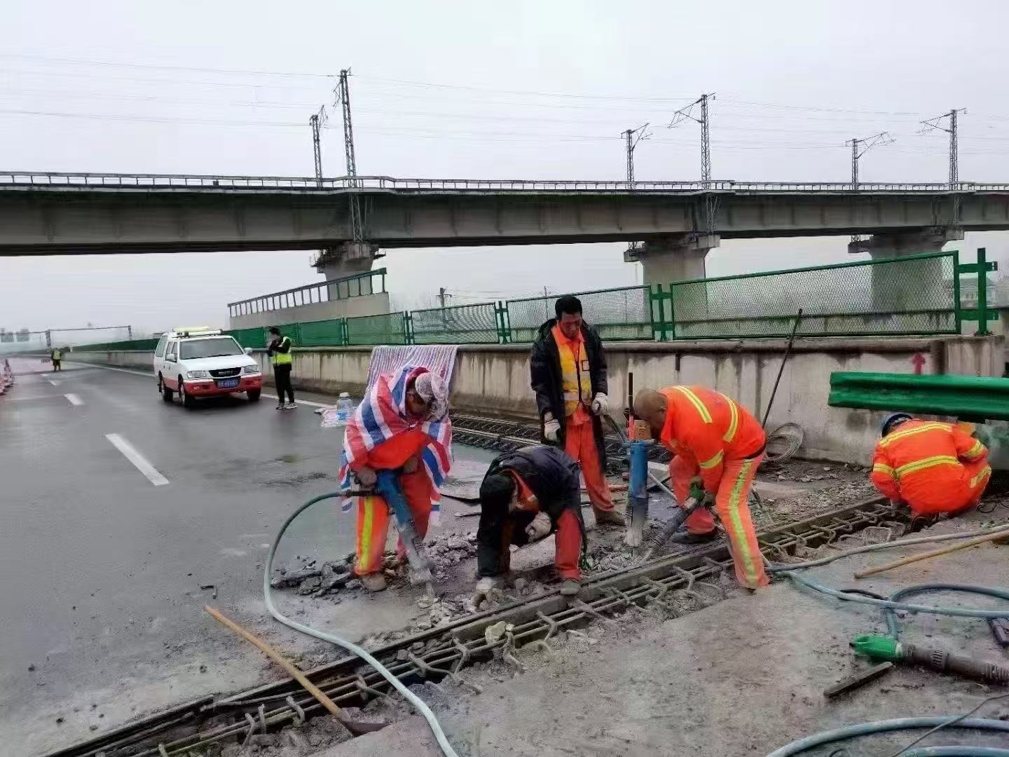 京口桥梁伸缩缝抢修料